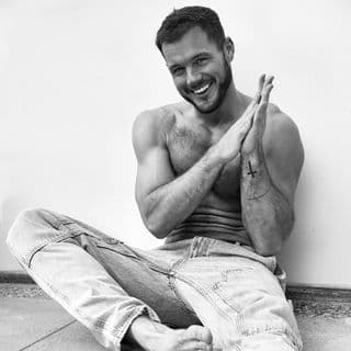 Colton Underwood profile photo