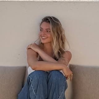 MERCEDES CAVA profile image