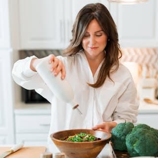 COURTNEY KASSIS  DIETITIAN profile photo