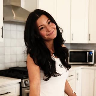 Jen Lauren profile image