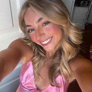 Kat Wellington profile image