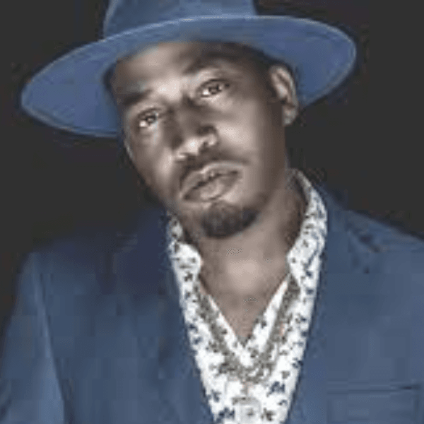 Dee Roze profile image