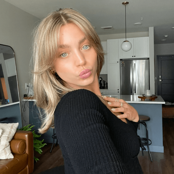 Ellie Teale profile image