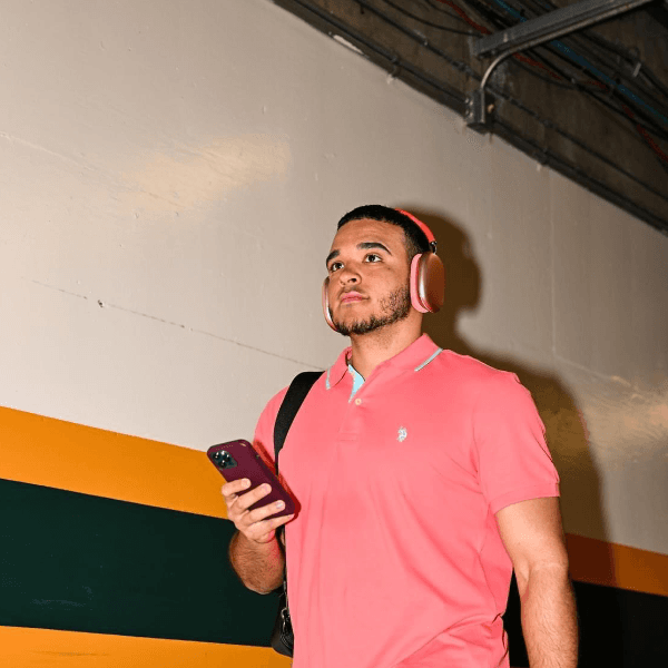 Yainer Diaz profile image