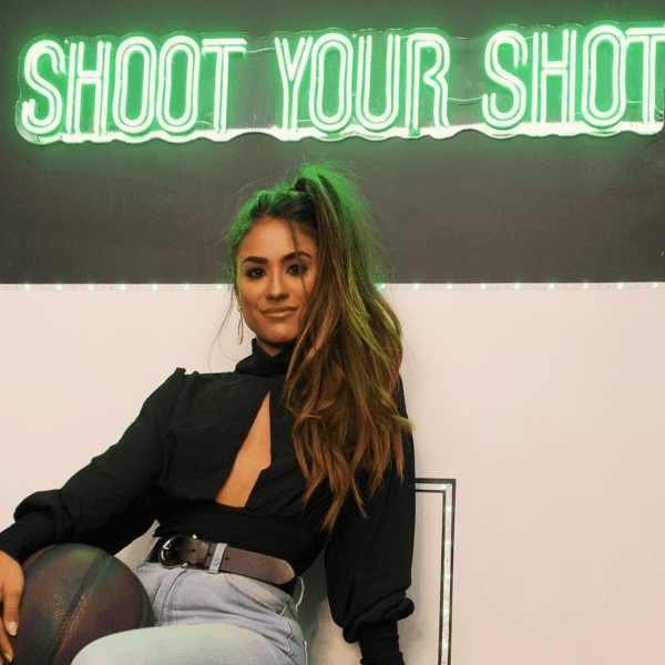 Thais Sideris profile image