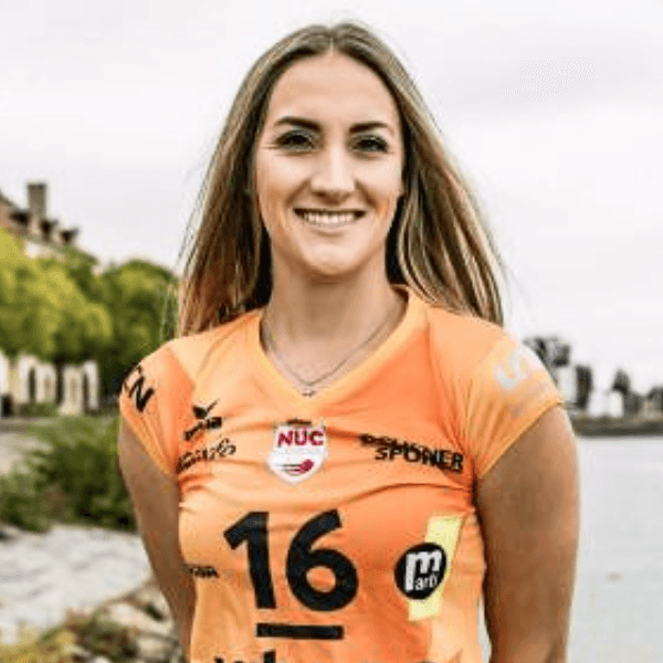 Tia Scambray profile image