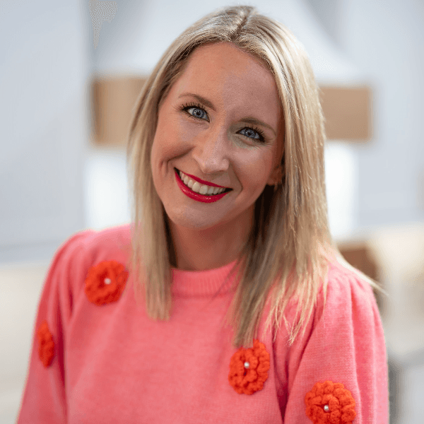 Megan Pauly profile image