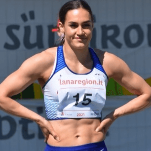 Holly Mills profile image