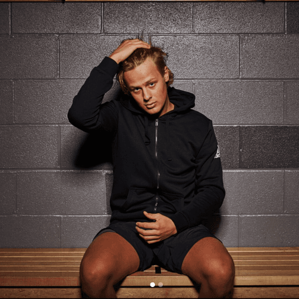 Adam Boqvist profile photo