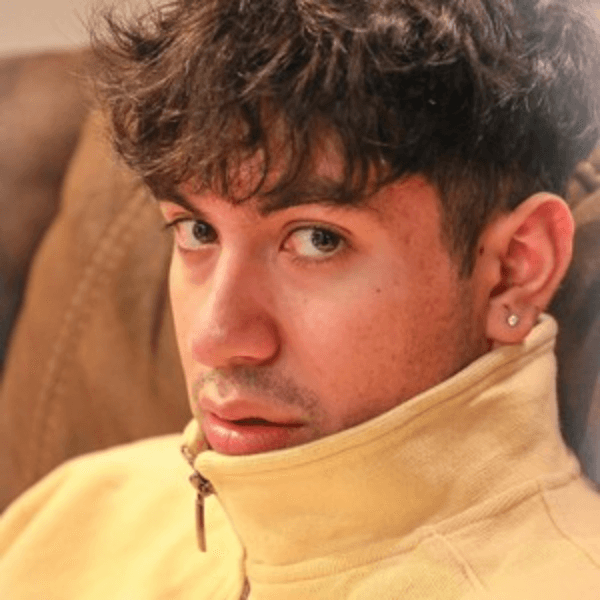 Robert Lopez (Rob Entertains) profile image