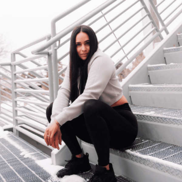 Lacey Aslett profile image