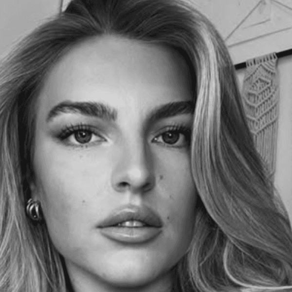 Jocelyn Kakalecik profile image