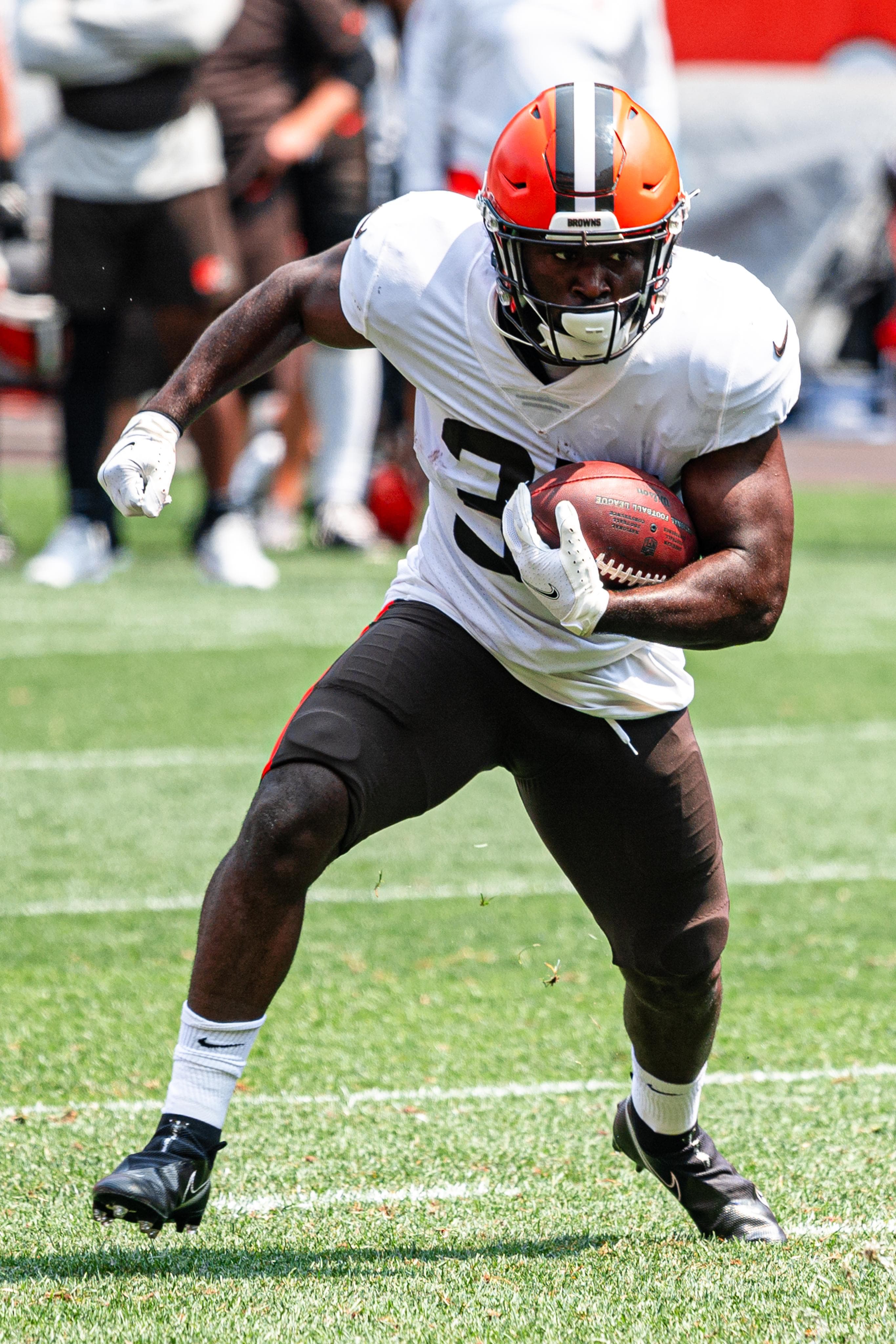 D'Ernest Johnson profile image