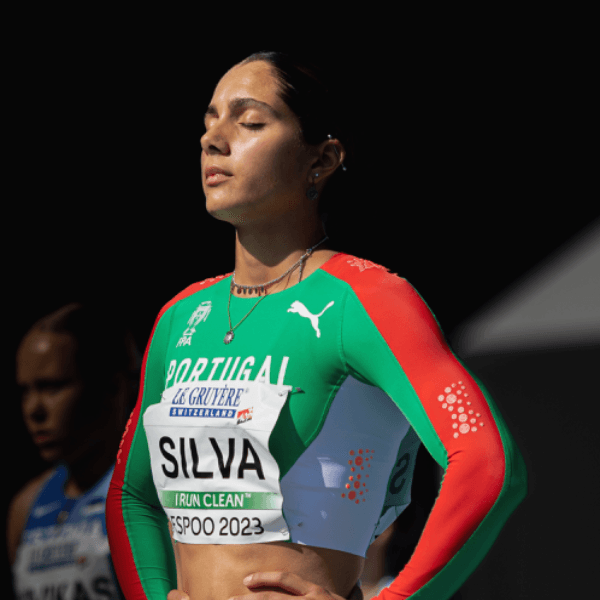 Iris Silva profile image