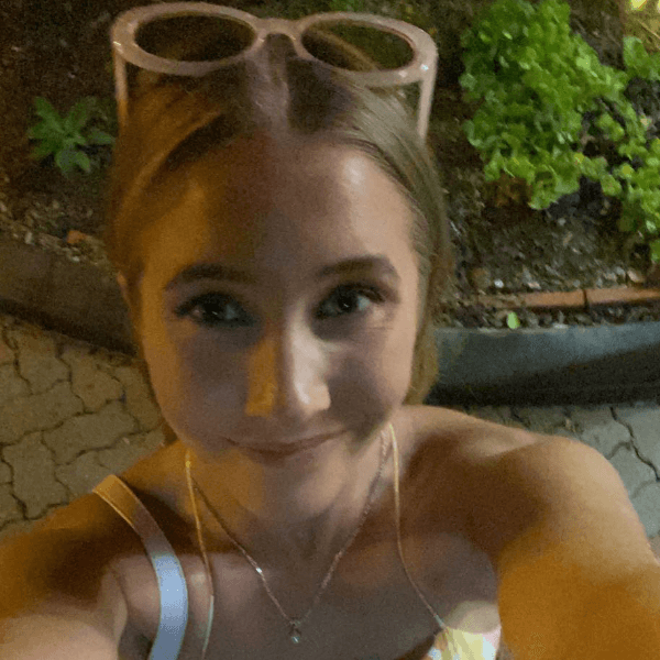 Bella Robinson profile photo